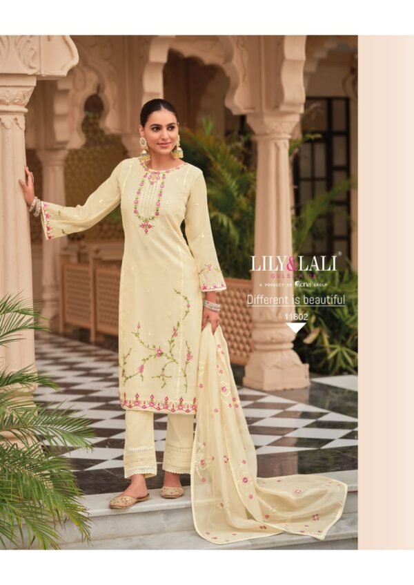 LILY & LALI NAZAKAT READYMADE PAKISTANI KURTI ONLINE SHOPPING - Image 3