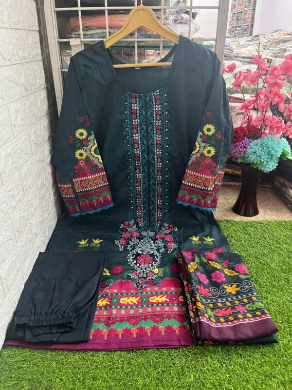 SHREE FABS CHEVRON EMBROIDERY READYMADE PAKISTANI KURTI SUPPLIER