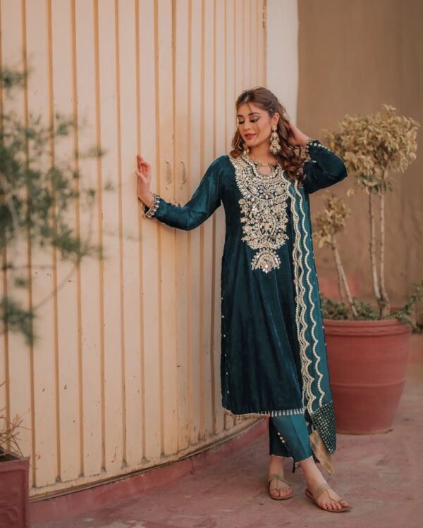 THE LIBAS COLLECTION LC 1295 VELVET DESIGNER BEAUTIFUL KURTI PLAZZO SET